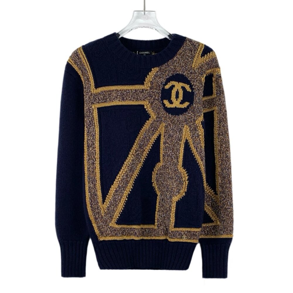 Chanel Color-Blocked Geometric Logo Embroidered Cashmere Crewneck Long-Sleeve Kn